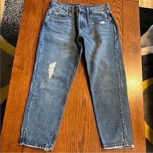 Fashion Nova | Women's Size 0 Cropped Blue Distressed Jeans